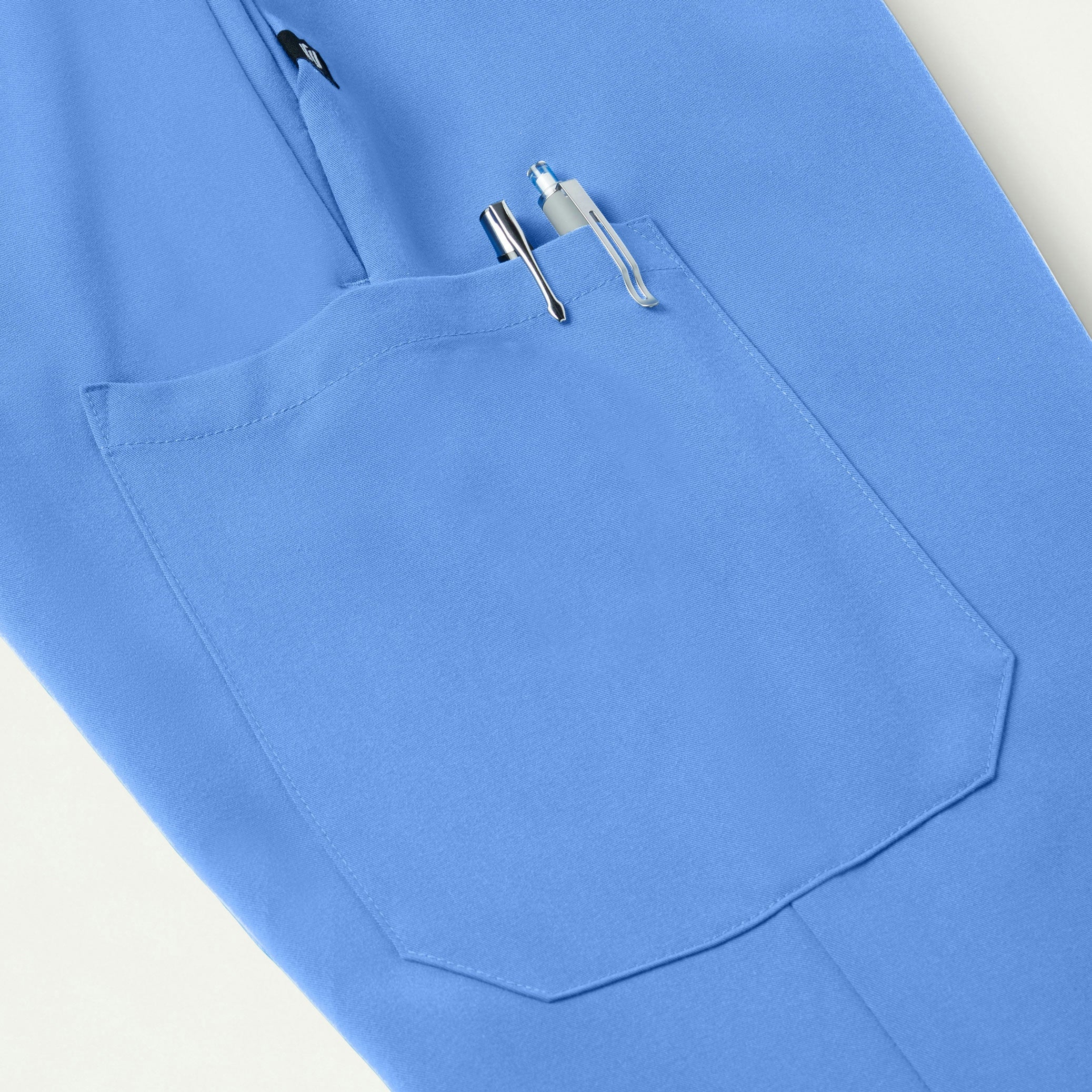 The Niels Essential Scrub Set - Ceil Blue