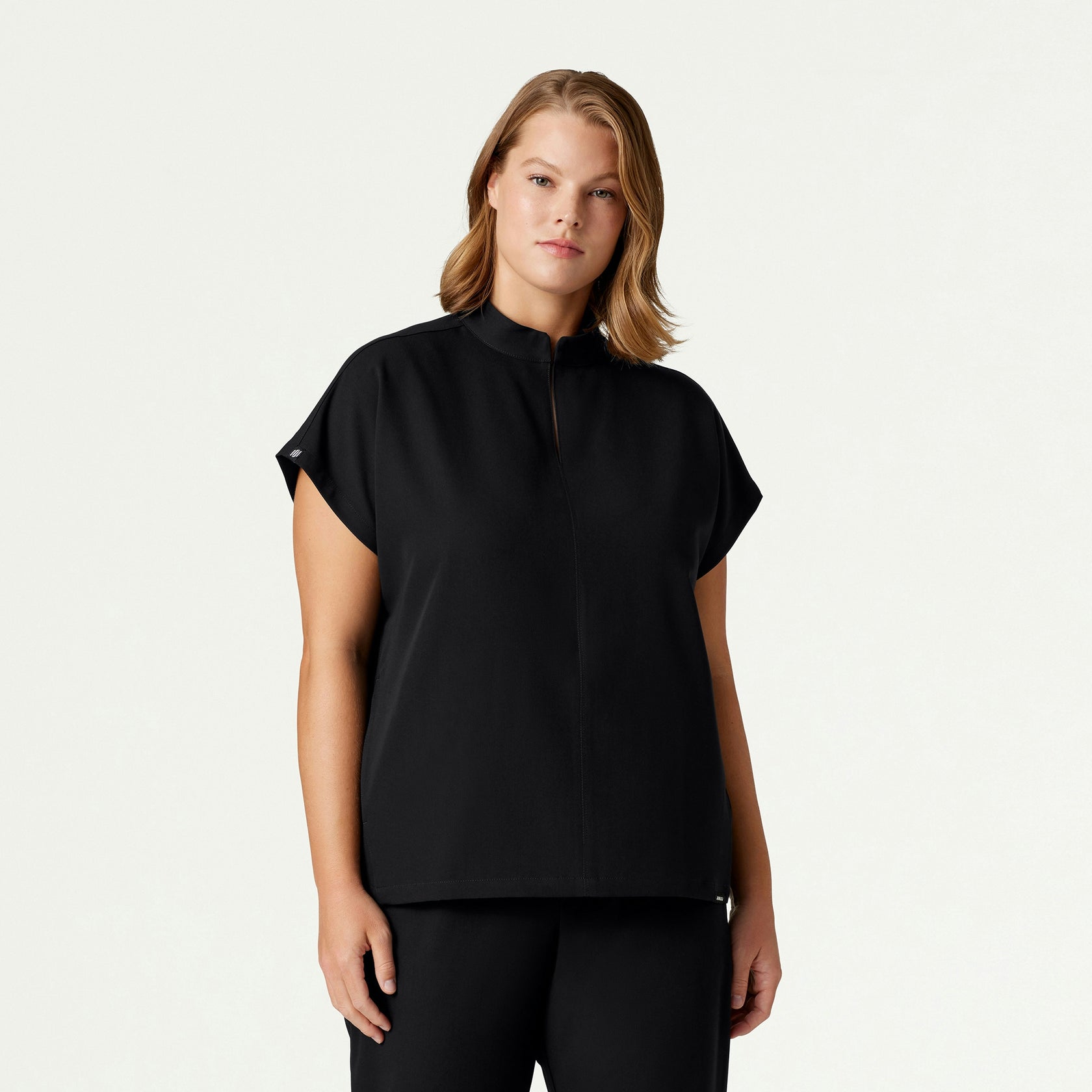 Aris Oversized 2-Pocket Scrub Top - Black - WOMEN'S TOPS - Jaanuu