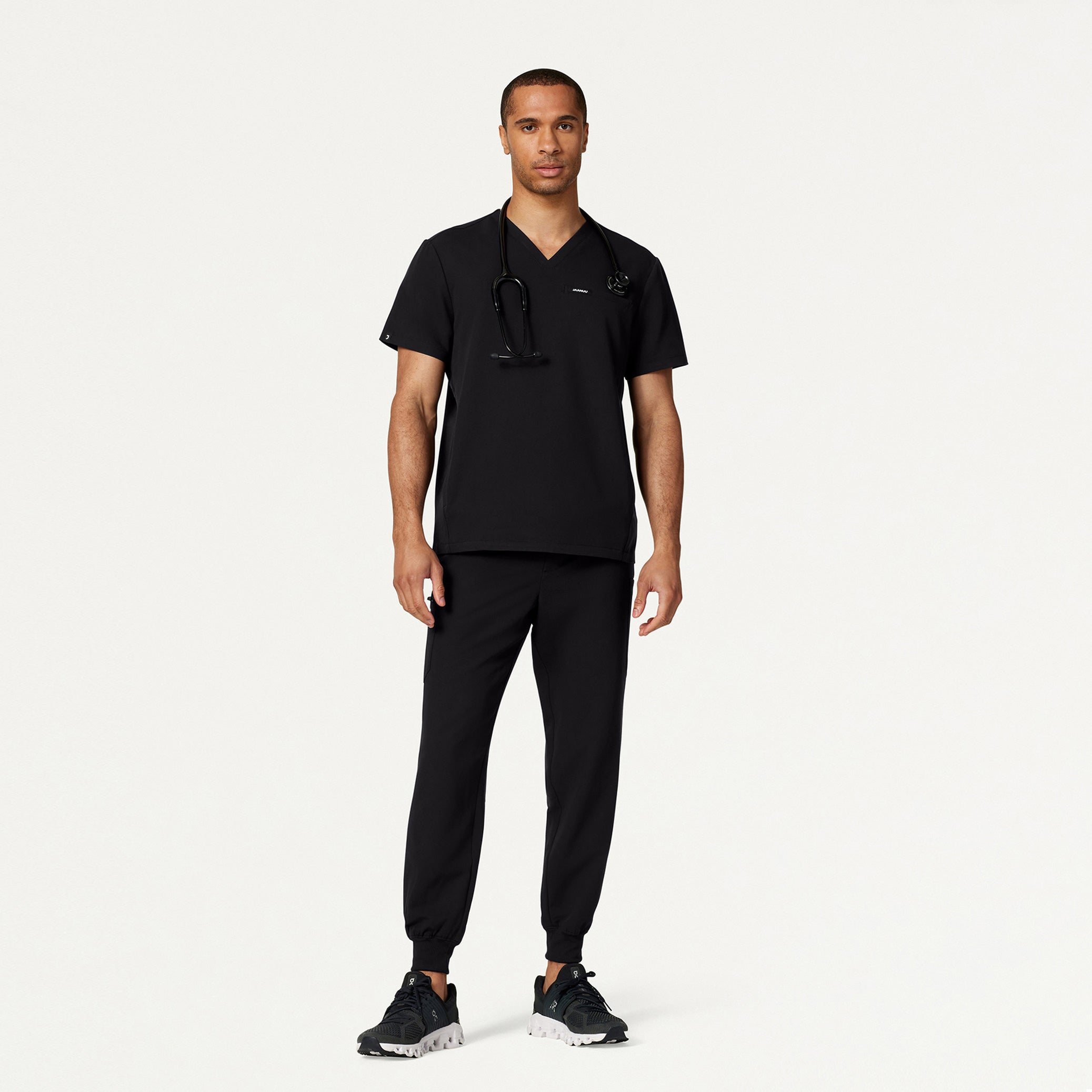 Osmo 8-Pocket Scrub Jogger - Black