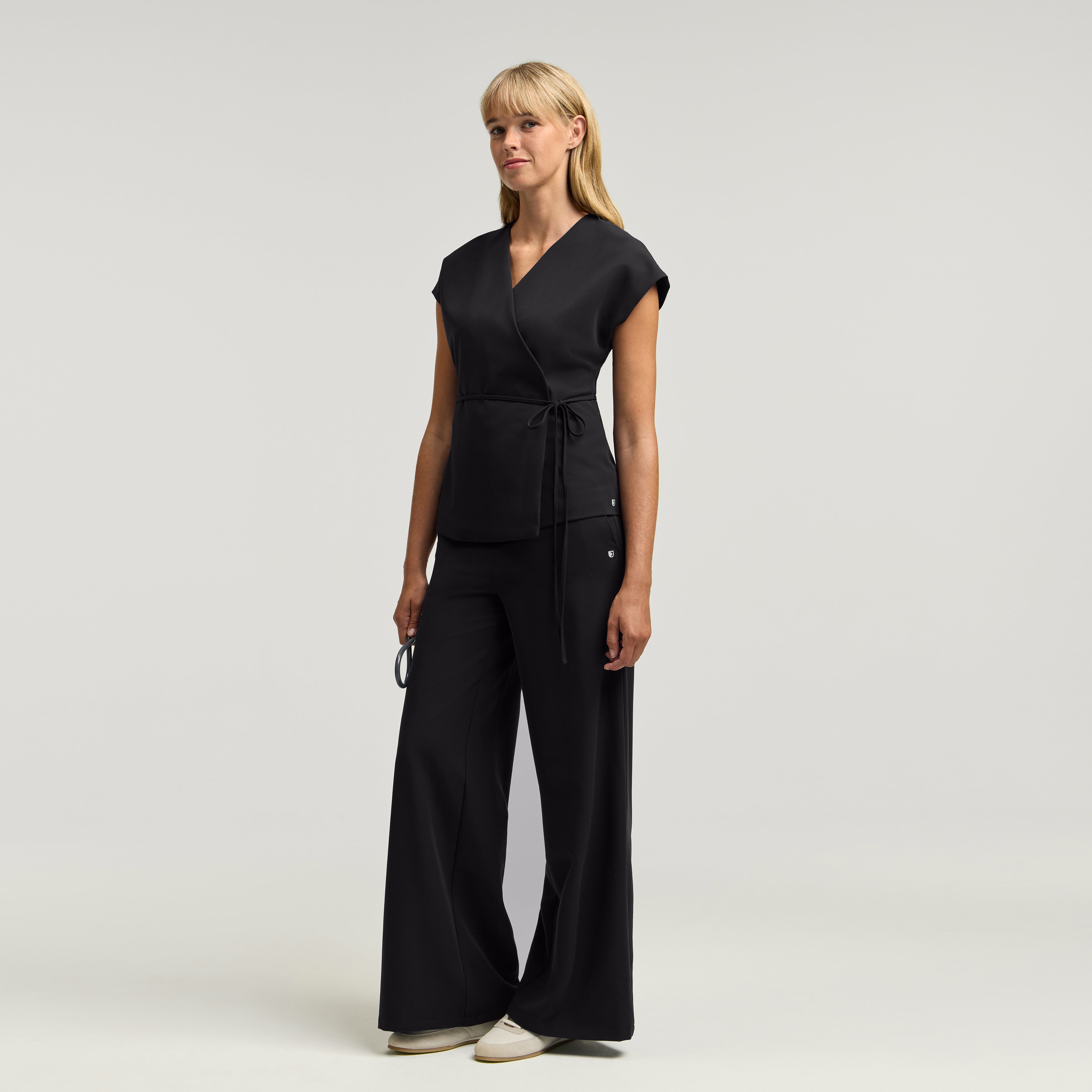 Zuri Wrap Scrub Top - Black