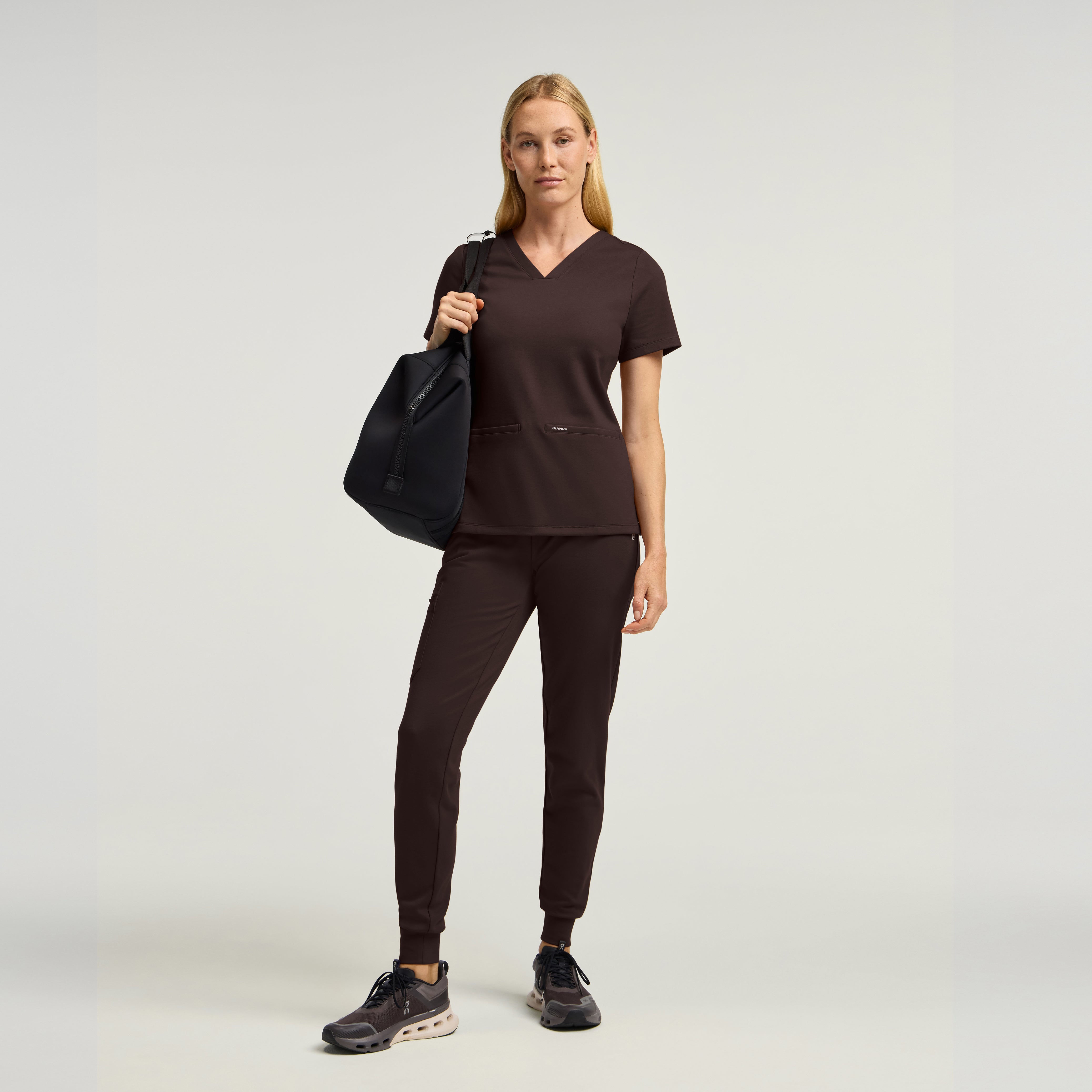 Cesi Slim Scrub Top - Espresso