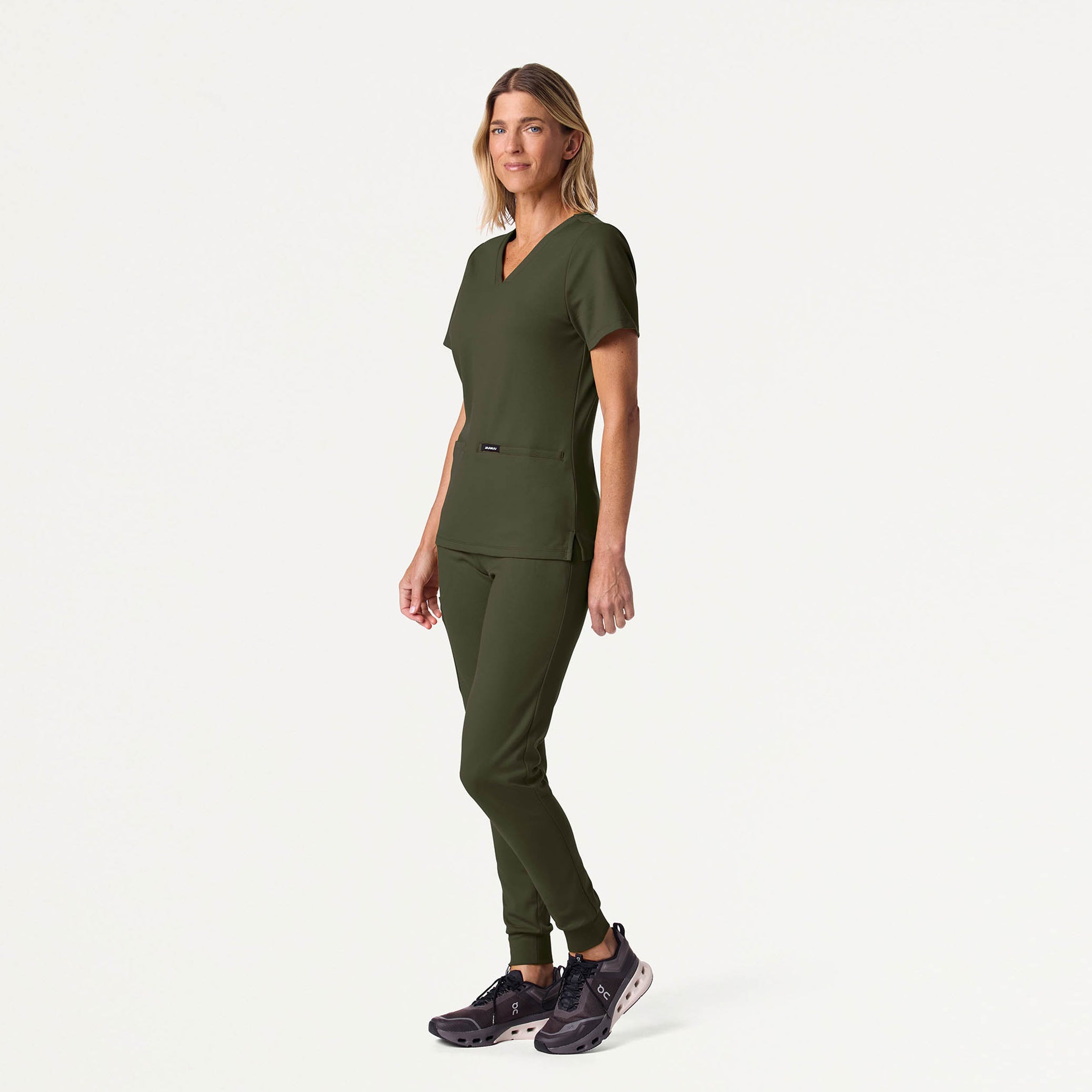 Cesi Slim UltraSOFT™ Scrub Top - Deep Olive