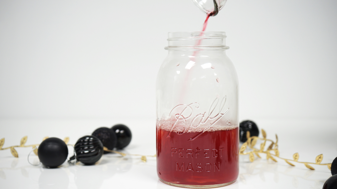 Cranberry juice used for holiday cocktail jolly jingle juice