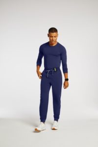 Man wearing navy blue jogger pant