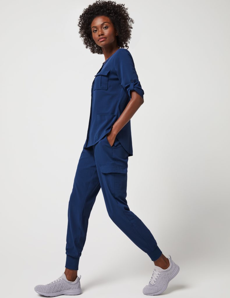Nurse wearing cargo jogger pant blue scrubs