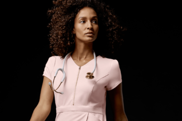 Nurse-wearing-pink-jaanuu-scrubs-and-stethoscope