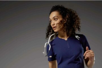 nurse-wearing-blue-uniform