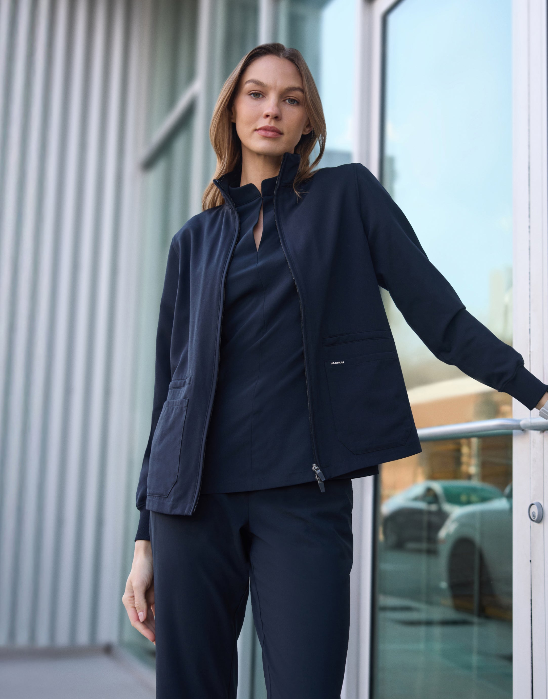 Phantom Slim Insulated Vest - Black | JAANUU