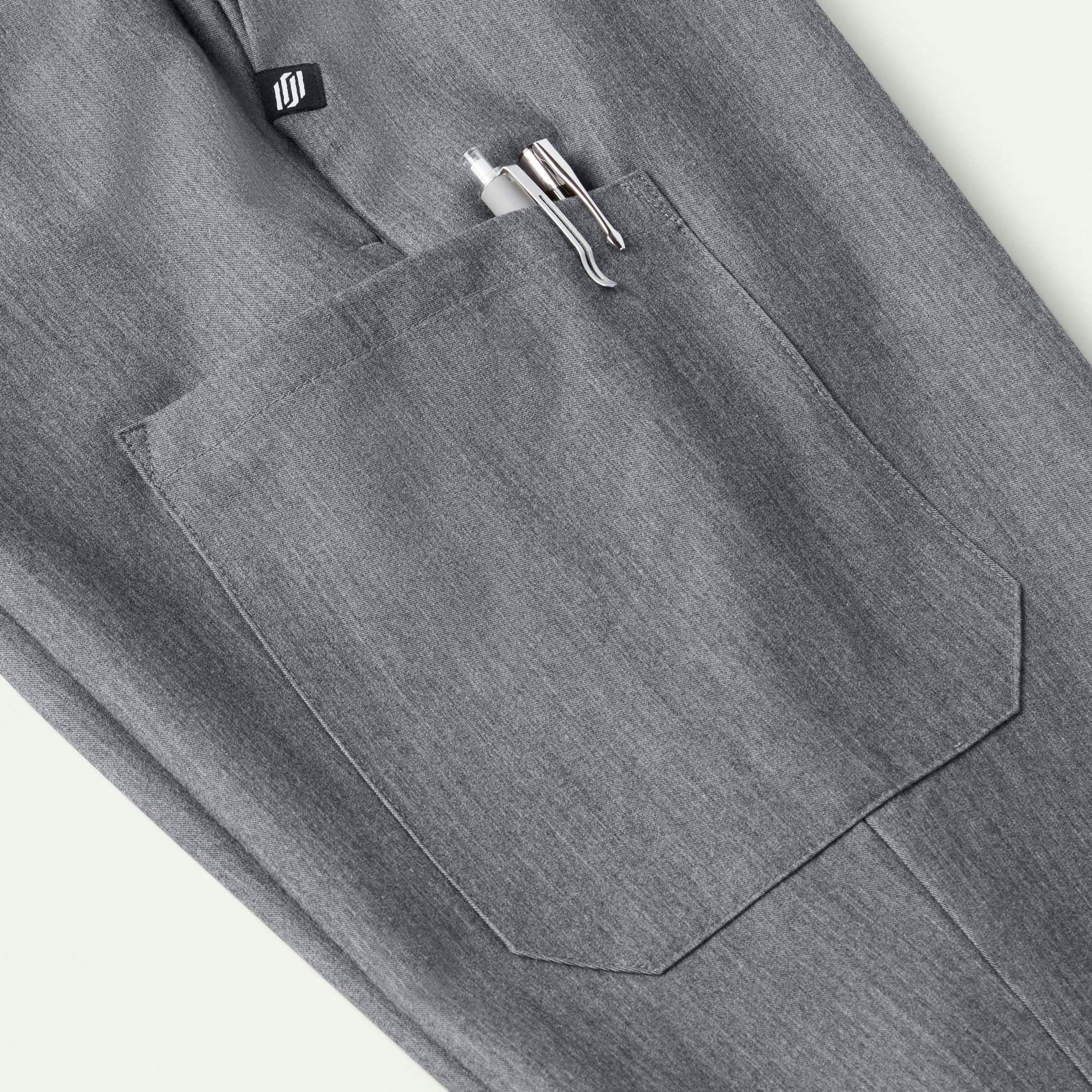 The Niels Essential Scrub Set - Heather Gray