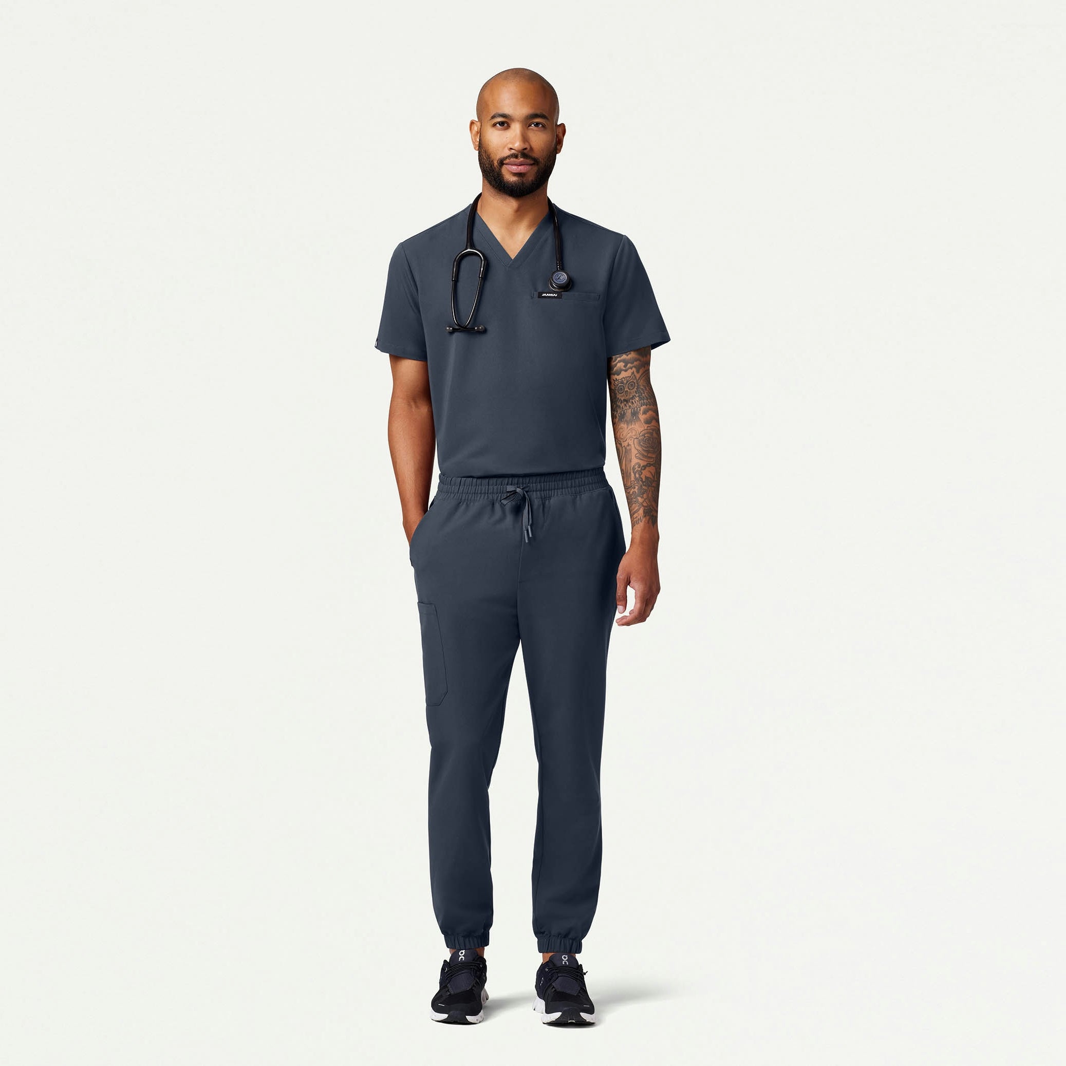 The Ballard Essential Scrub Set - Carbon Gray