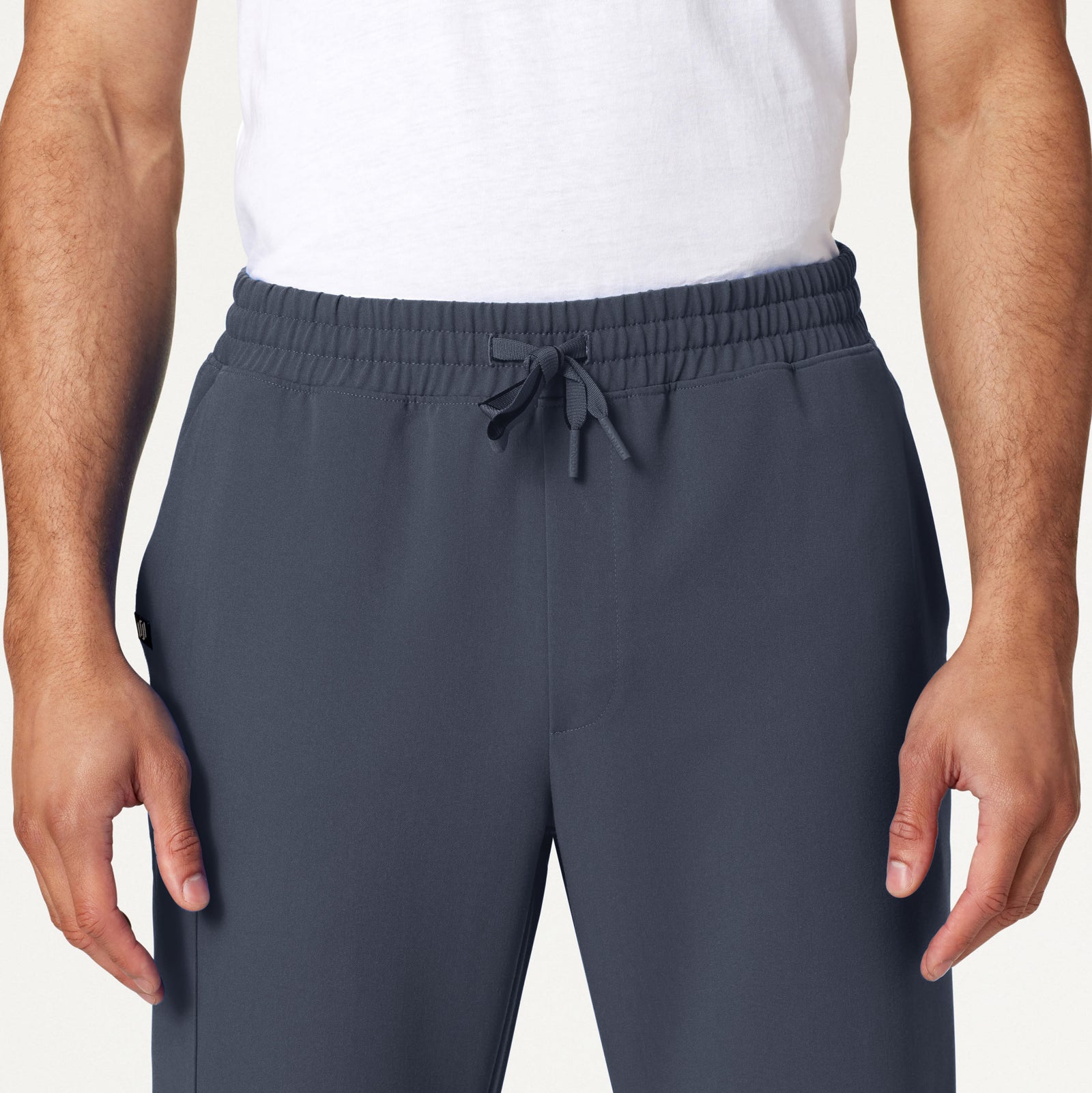Rhodes Everyday Straight-Leg Scrub Pant - Carbon Gray on-body detail
