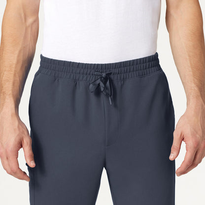 Osmo 8-Pocket Scrub Jogger - Carbon Gray on-body detail