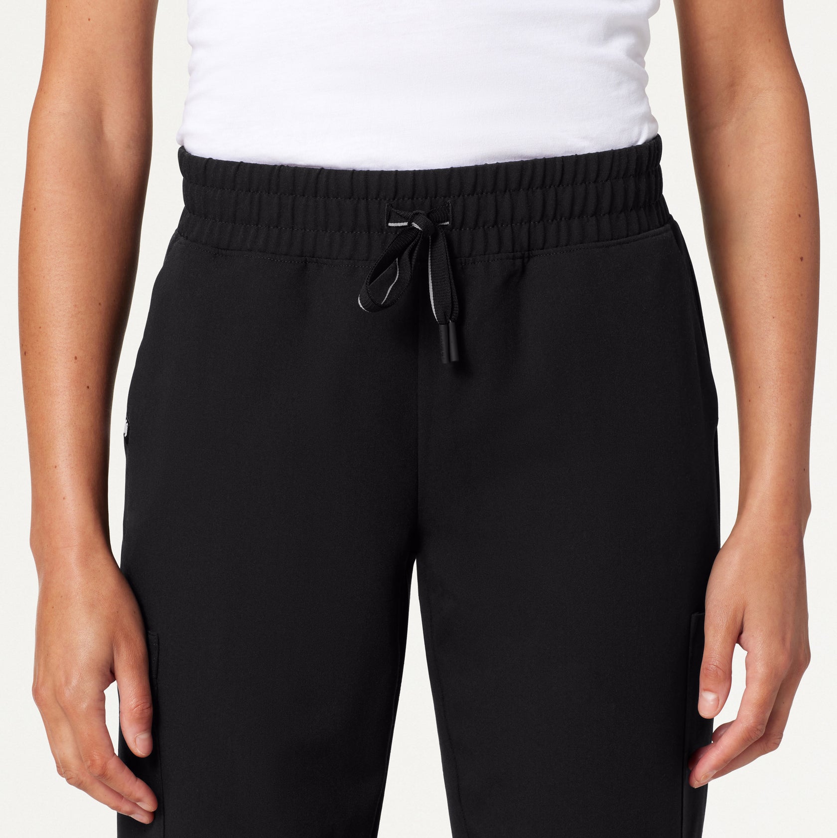 Neo Everyday Cargo Scrub Jogger - Black on-body detail