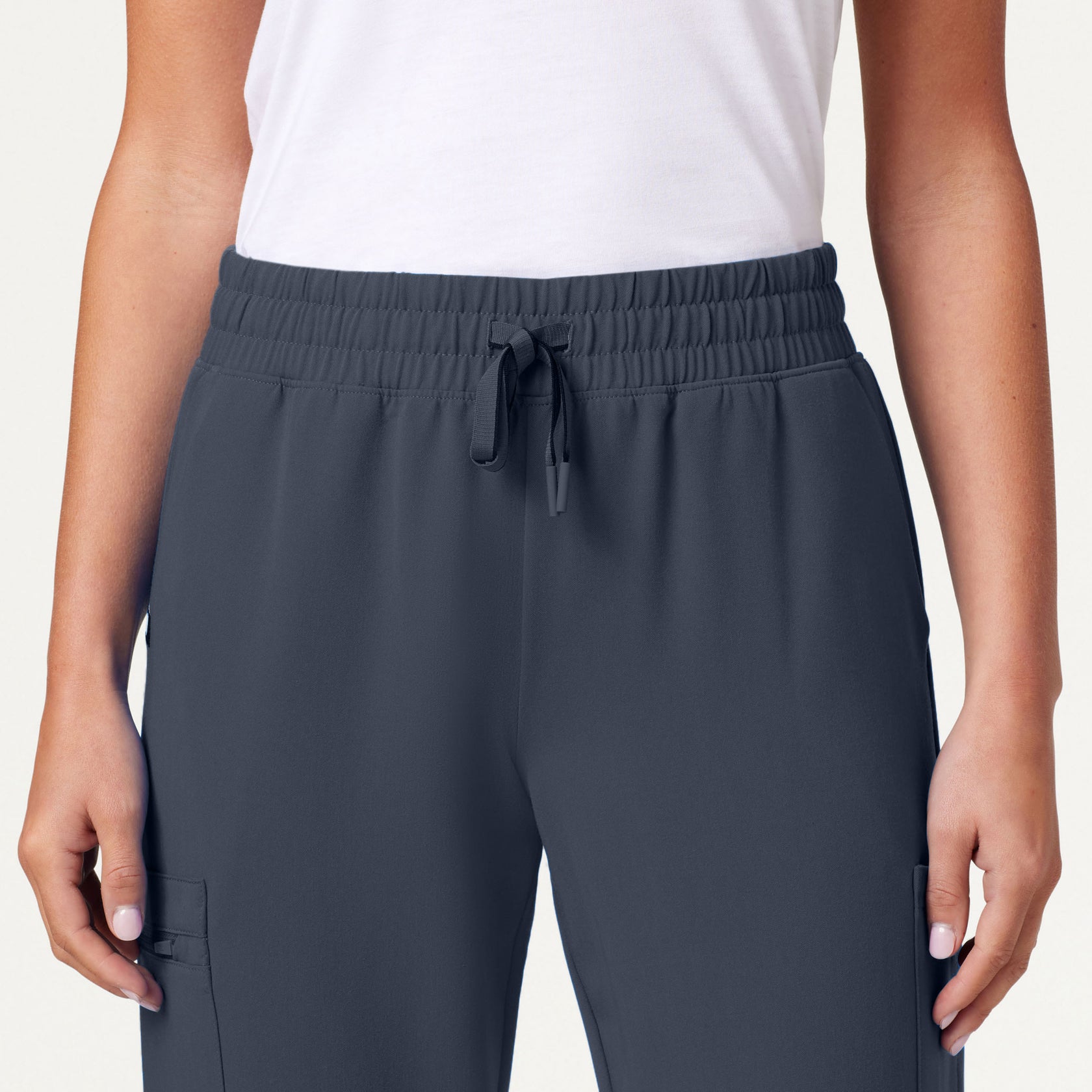 Neo Everyday Cargo Scrub Jogger - Carbon Gray on-body detail