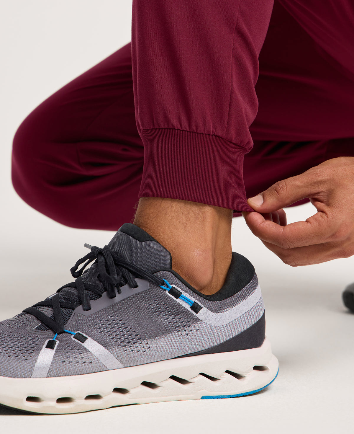 Jaanuu Osmo 8-Pocket Scrub Jogger in Burgundy, product photo 6 of 6