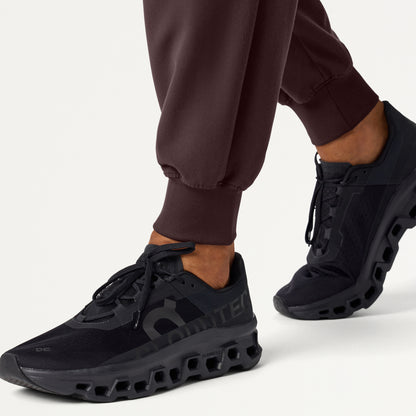 Osmo 8-Pocket Scrub Jogger - Espresso