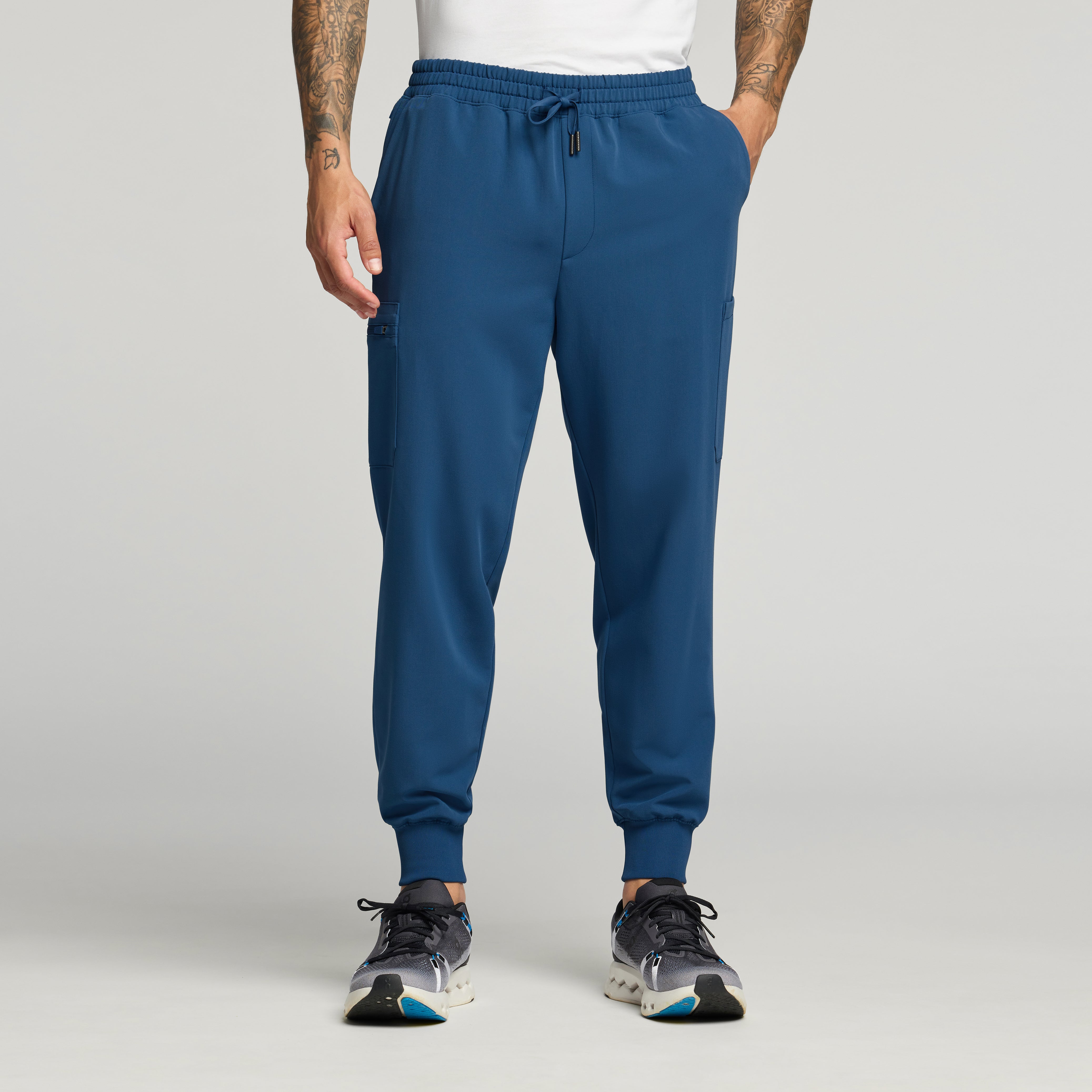 Osmo 8-Pocket Scrub Jogger - Ocean