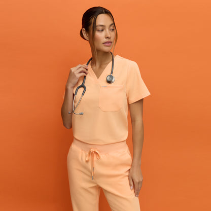 Rhena Essential 1-Pocket Scrub Top - Apricot
