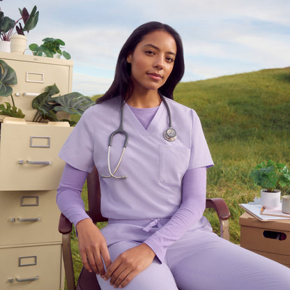 Rhena Slim Essential 1-Pocket Scrub Top - Lavender