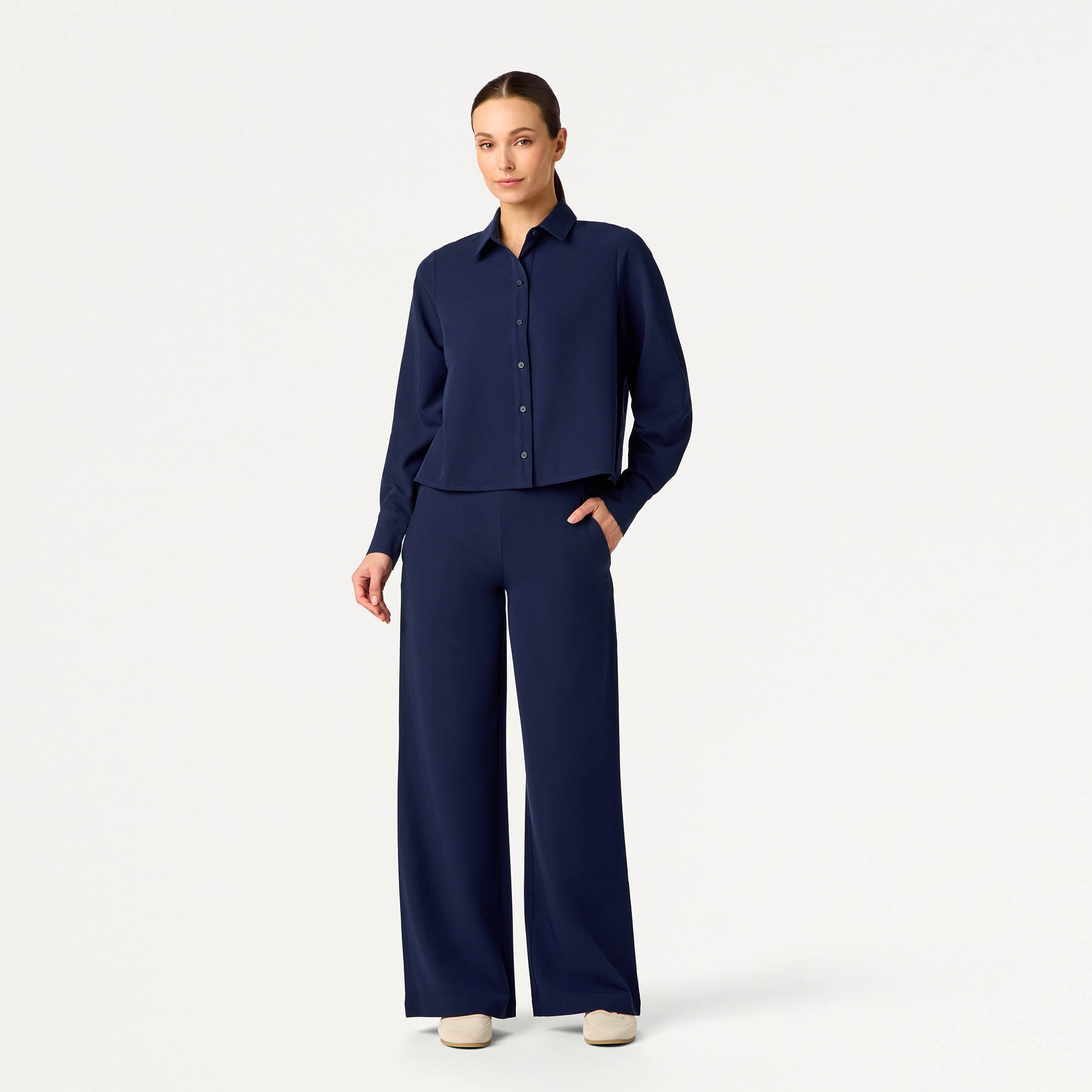 Kenna Cropped Button-Up Scrub Shirt - Midnight Navy