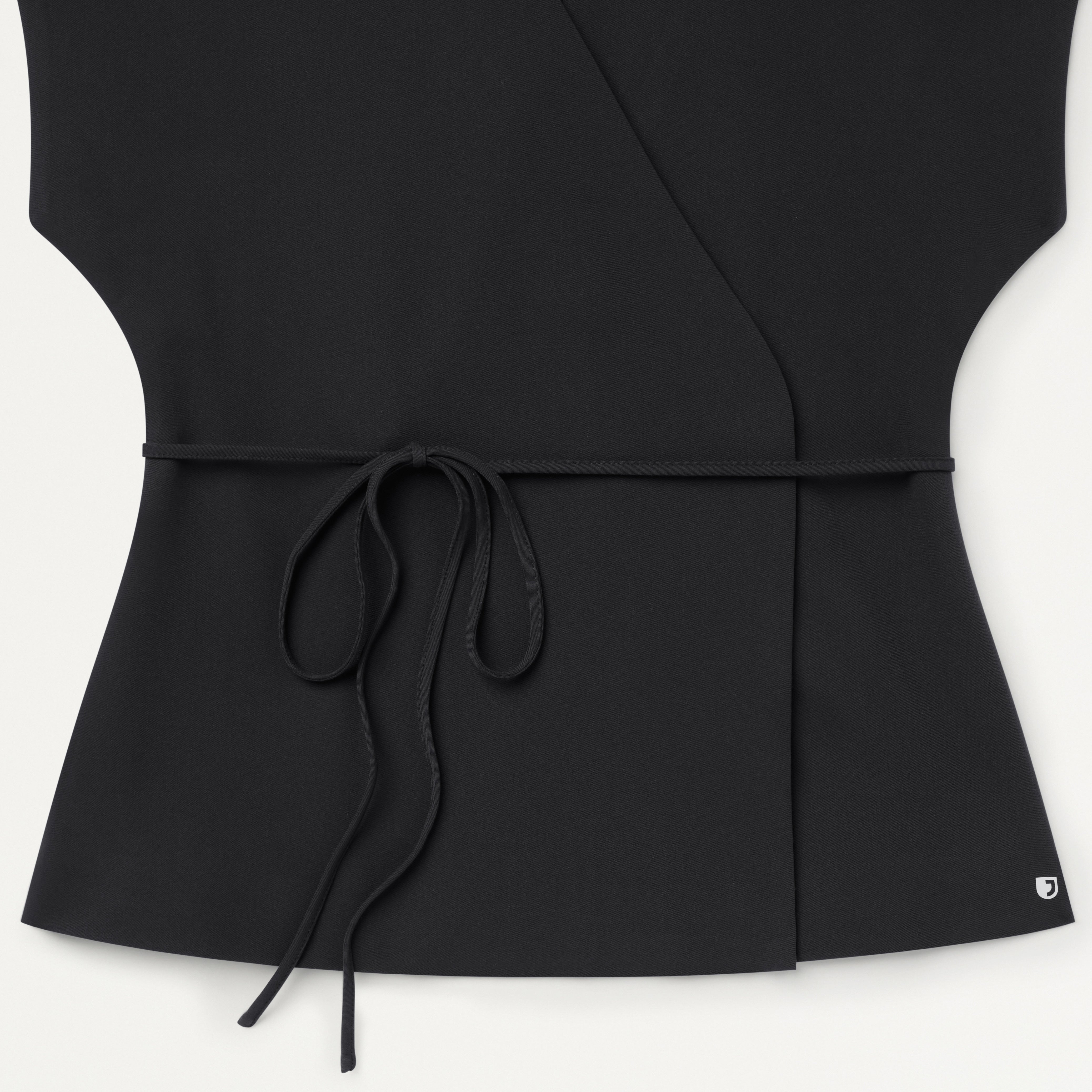 Zuri Wrap Scrub Top - Black – JAANUU