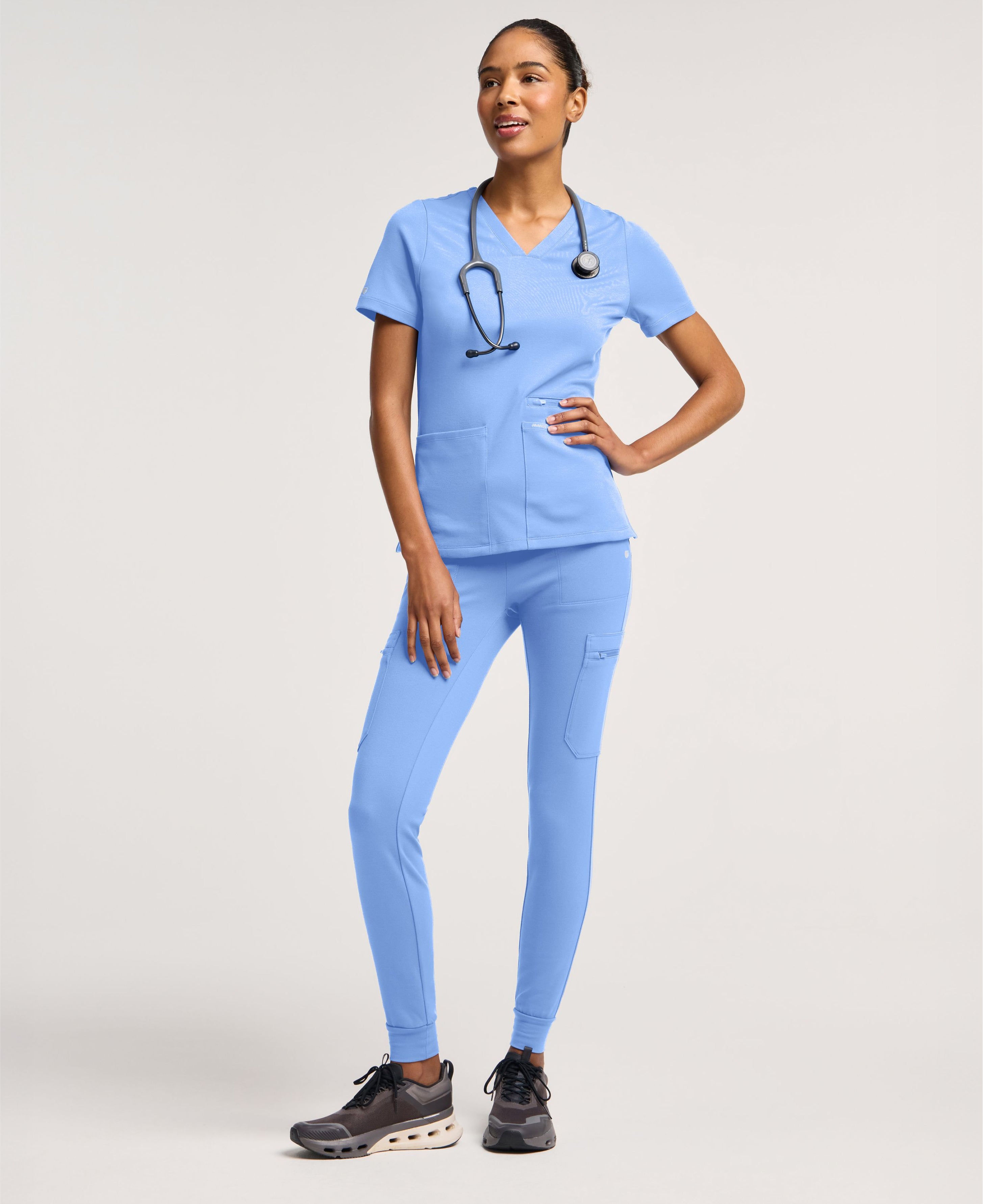 Kass Slim 4-Pocket Scrub Top - Ceil Blue | JAANUU