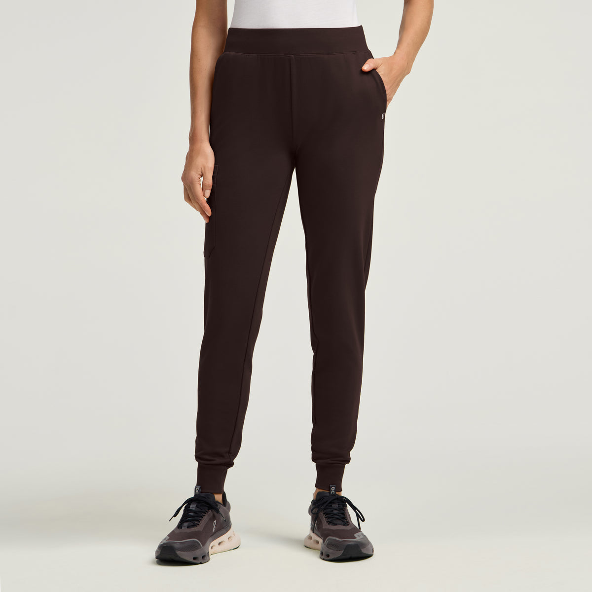 Rubi Slim Scrub Jogger - Espresso
