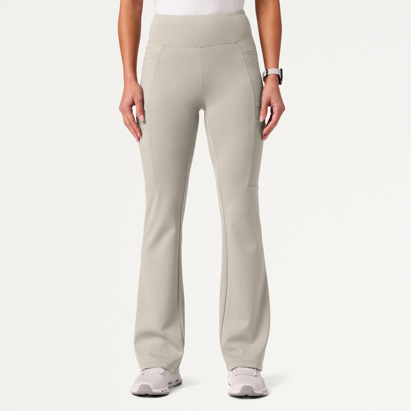 Perri UltraSOFT™ Yoga Scrub Pant - Fog – JAANUU