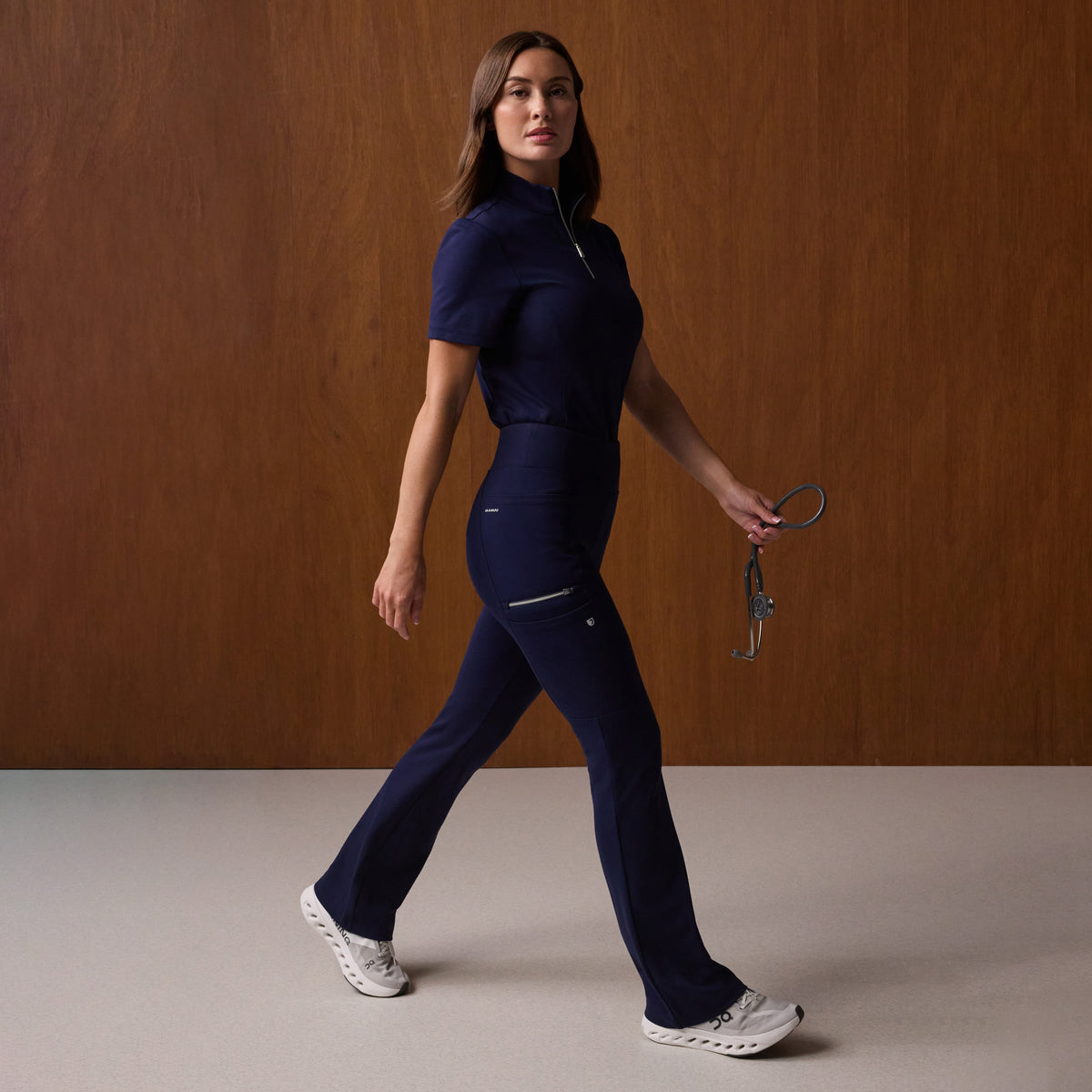 Perri Yoga Scrub Pant - Midnight Navy + Silver Zip