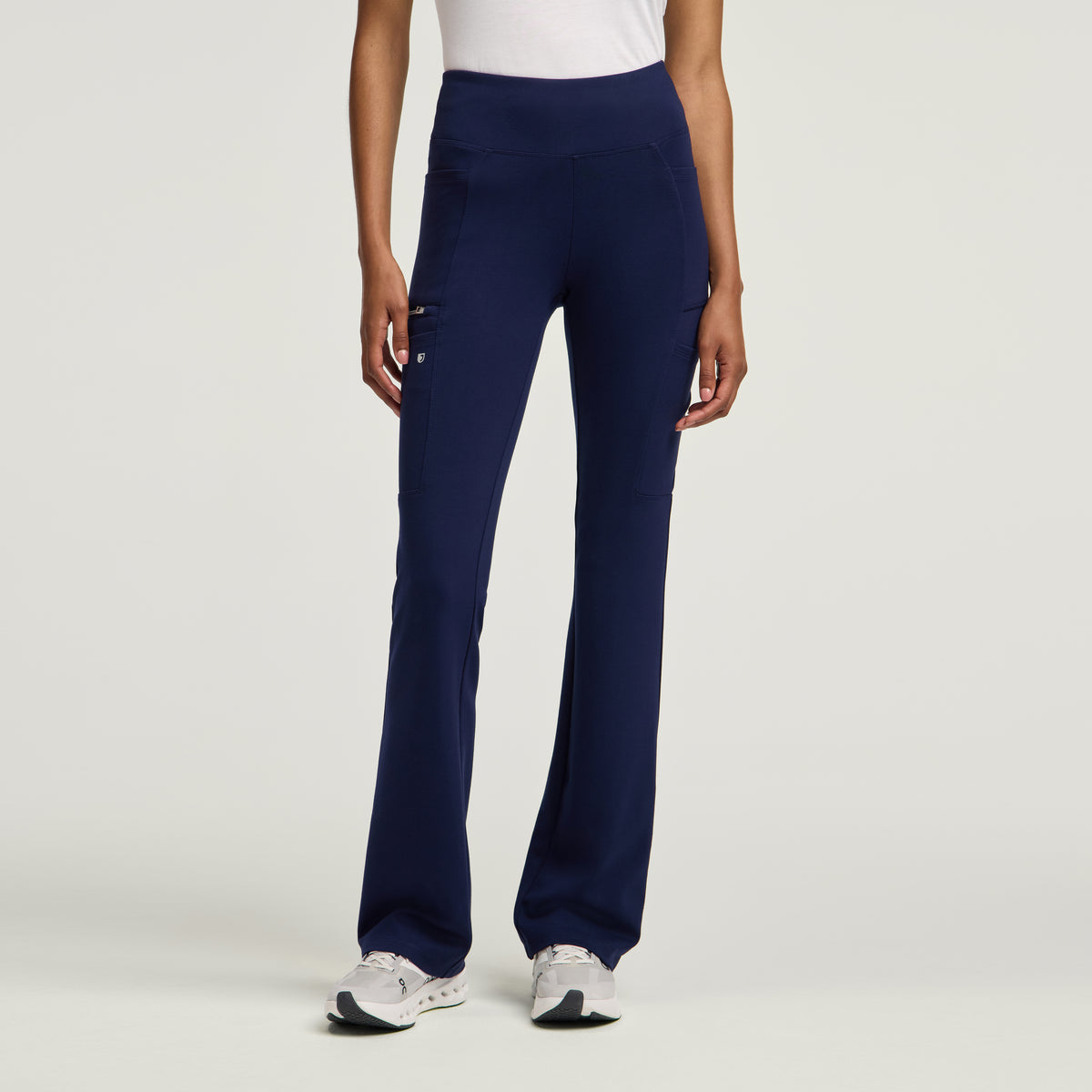 Perri Yoga Scrub Pant - Midnight Navy + Silver Zip