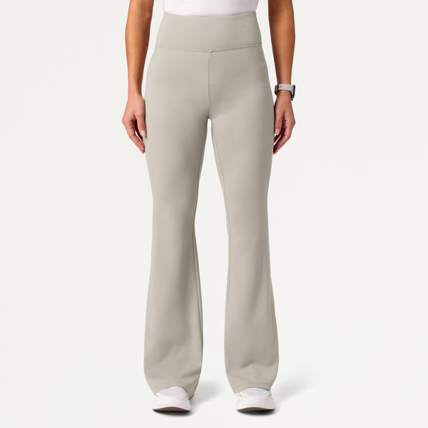 ラヴ様　新品未使用　werthy ESSENTIAL YOGA TOP ECRU W40006-FOG_1_grande.jpg?v=