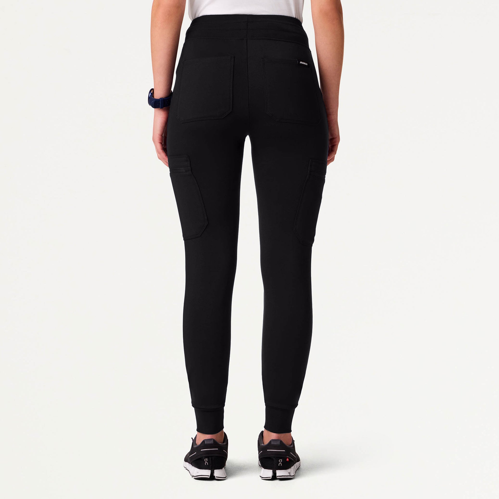 Woman wearing a Black scrub pant