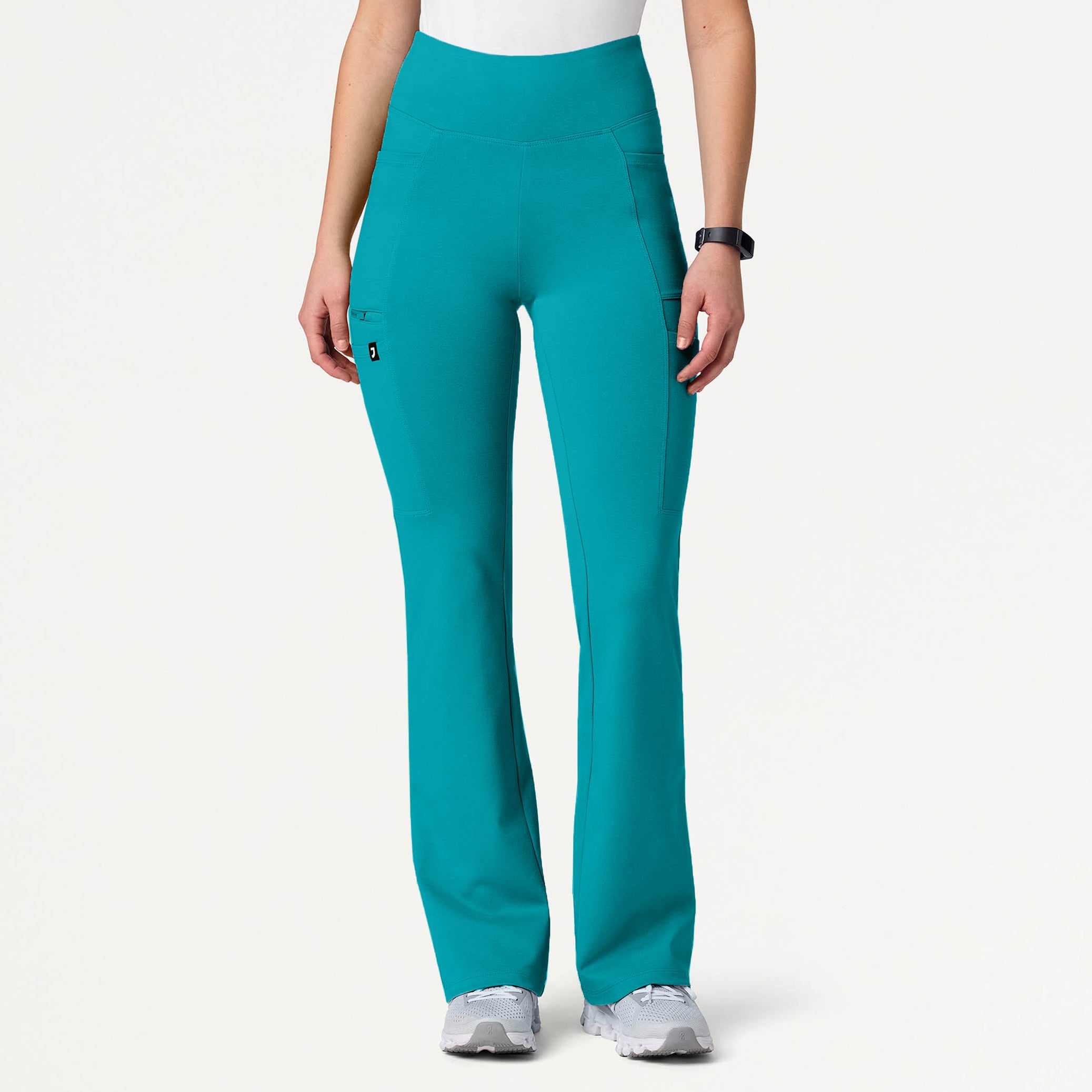 Woman wearing Teal scrub pant