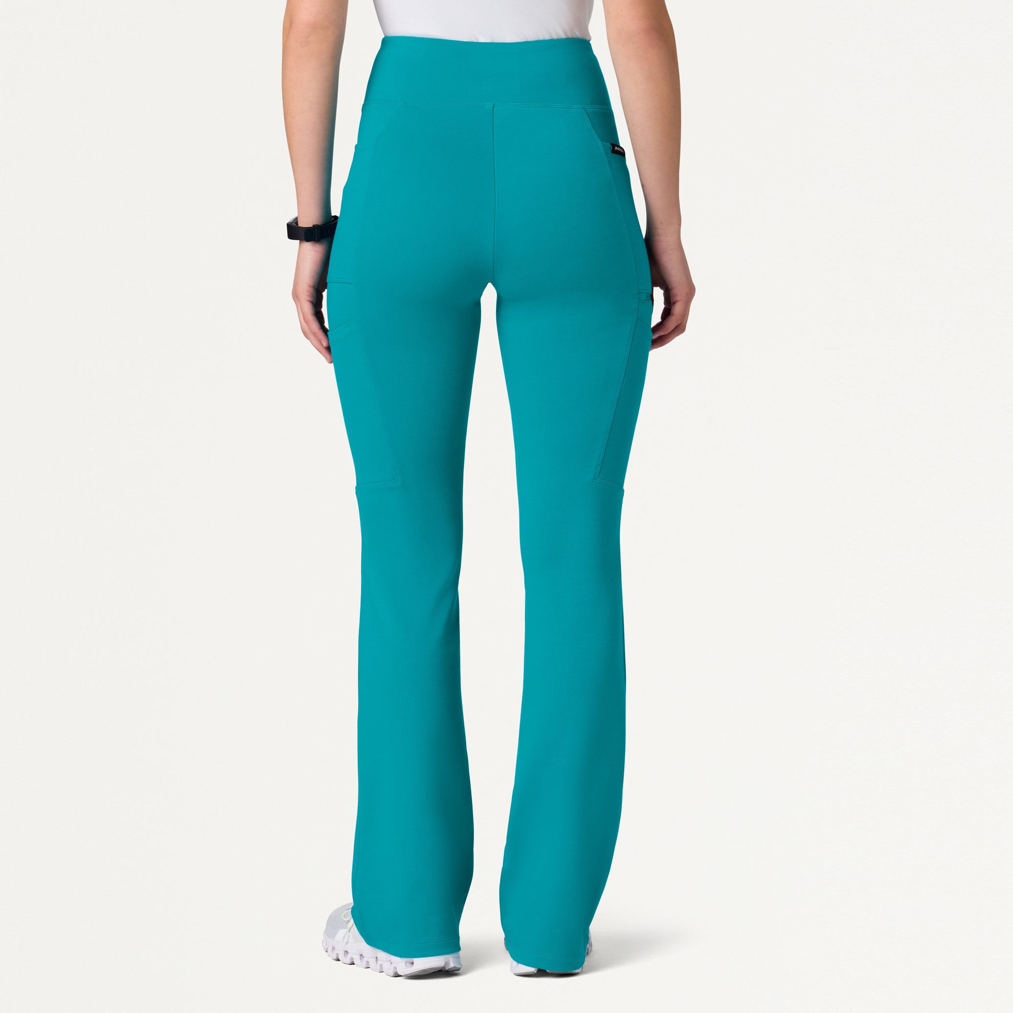 Woman wearing Teal scrub pant
