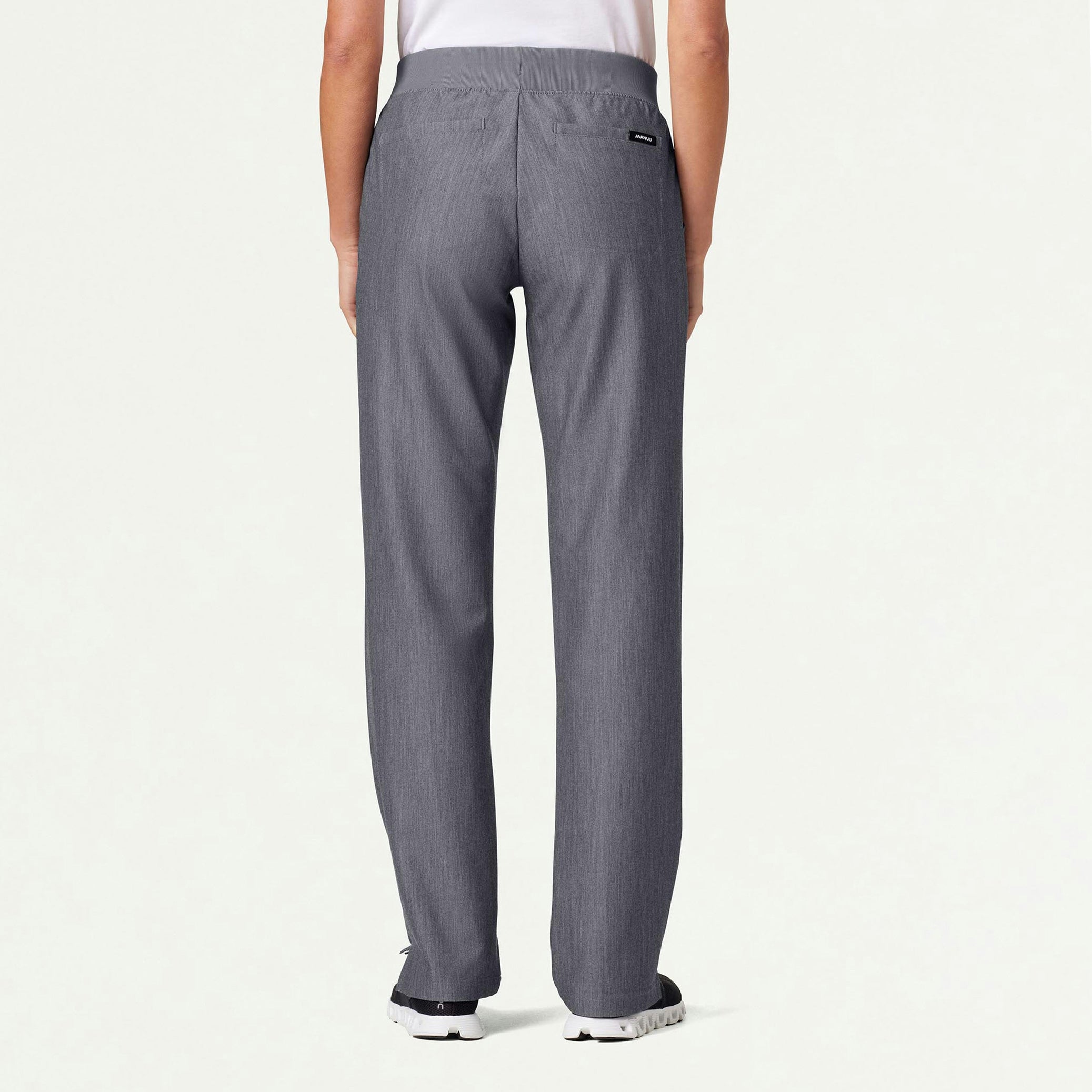 The Vana Outlast® Base Scrub Set - Heather Gray
