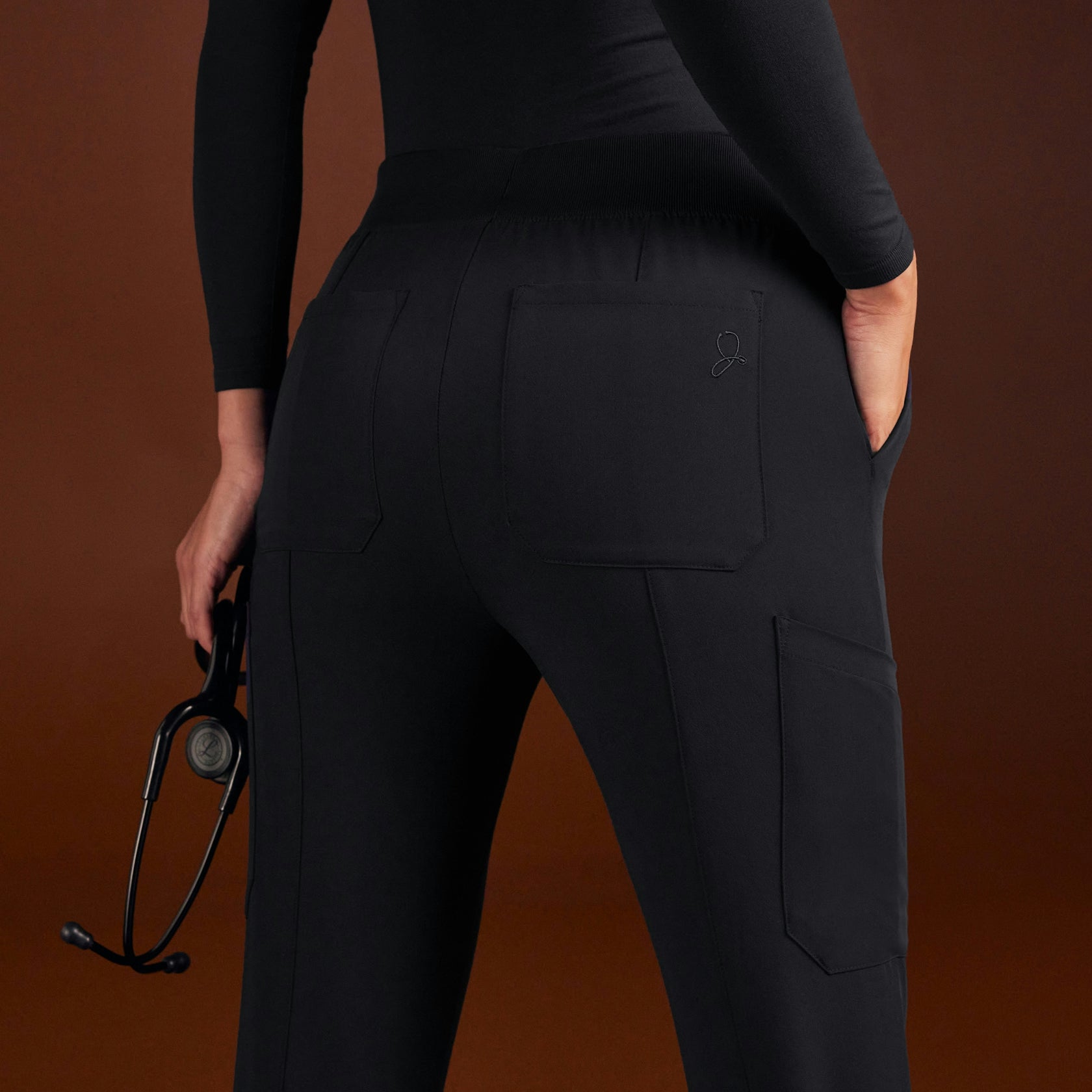 Liv Skinny 8-Pocket Scrub Jogger - Black - WOMEN'S PANTS - Jaanuu