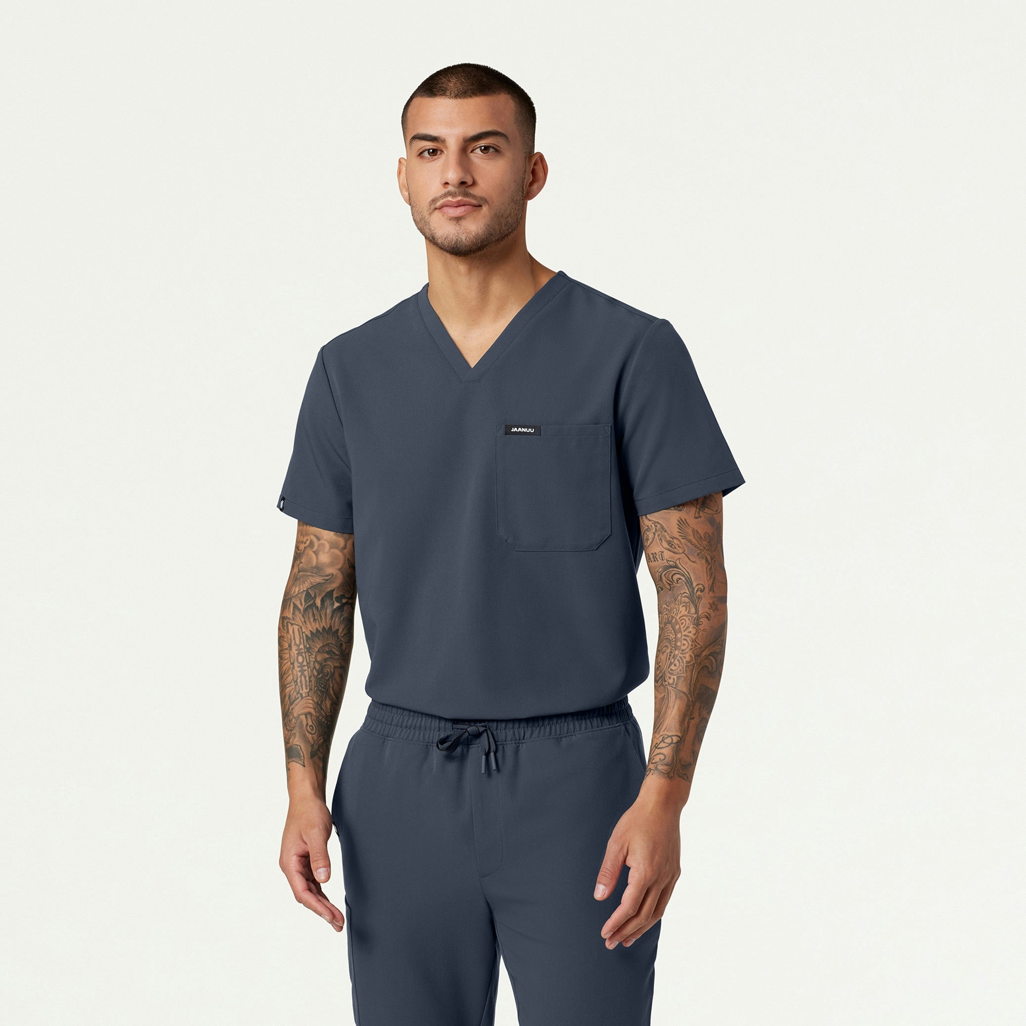 The Auggie Essential Scrub Set - Carbon Gray - 2