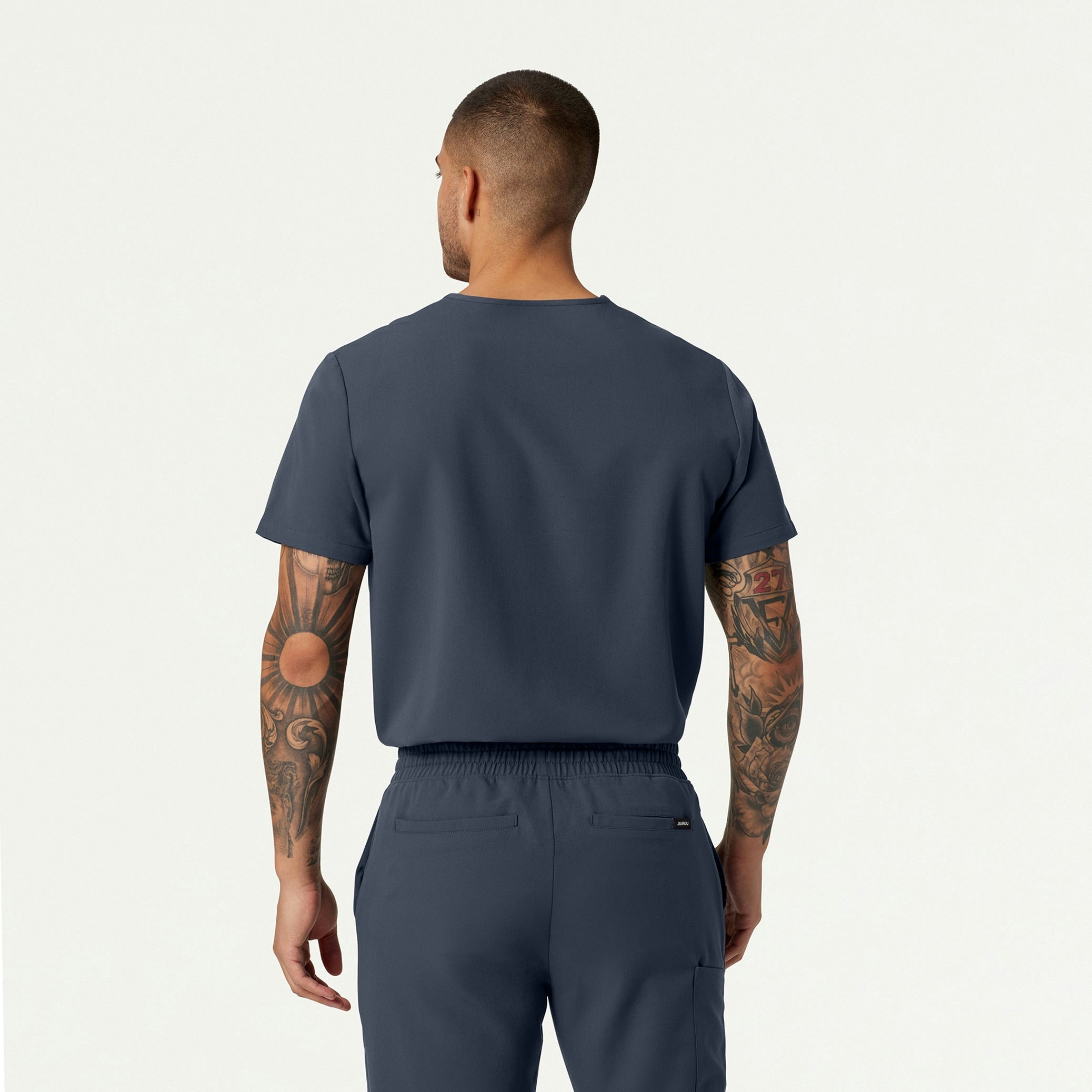 The Auggie Essential Scrub Set - Carbon Gray - 3