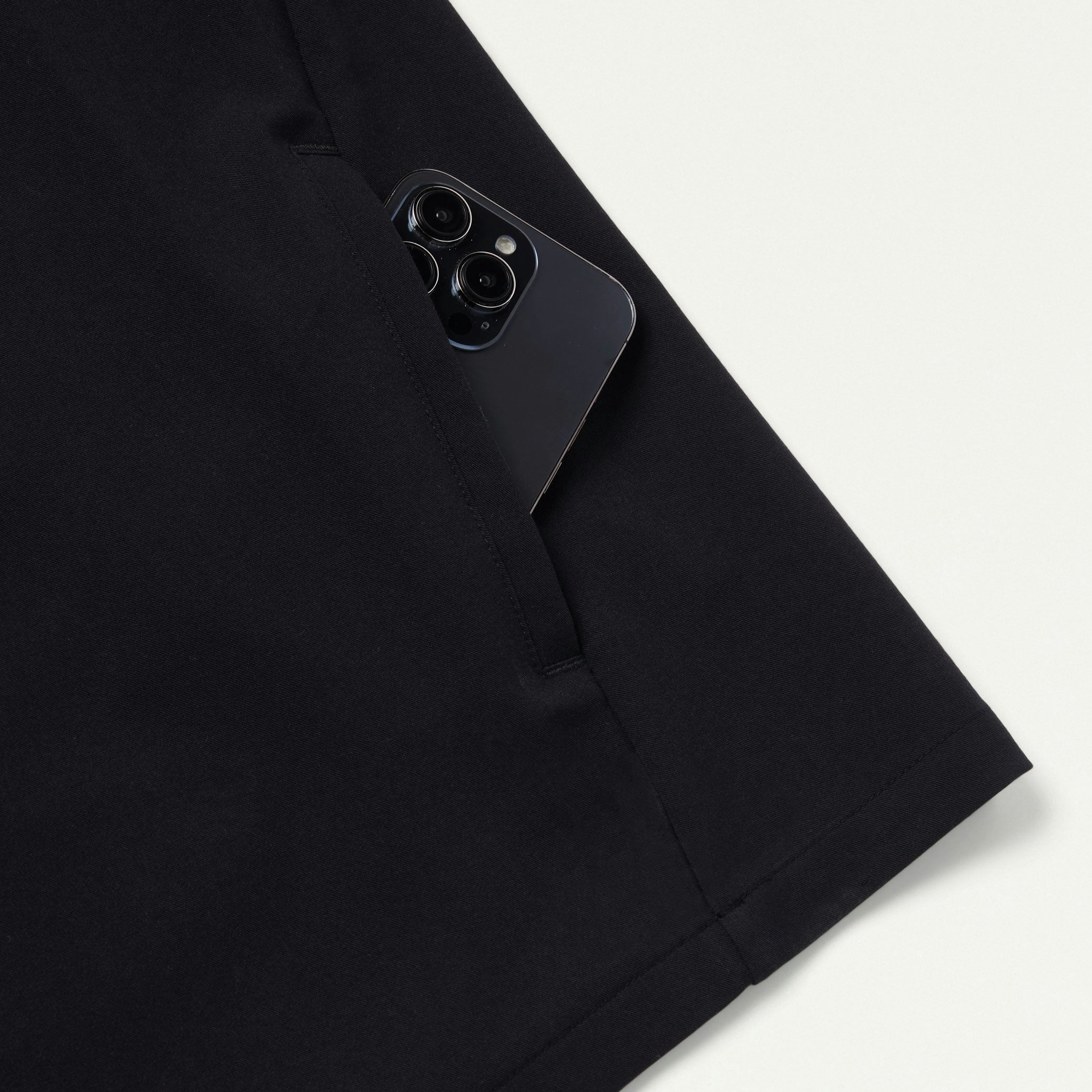 The Geiger Essential Scrub Set - Black - 3